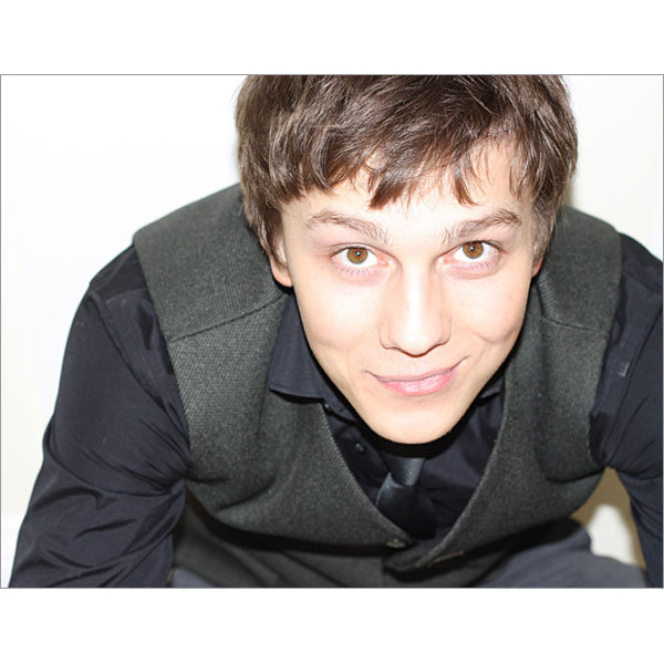 �������