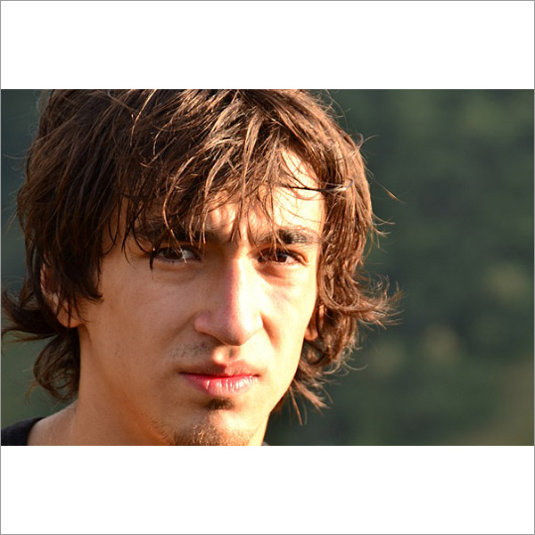 �������