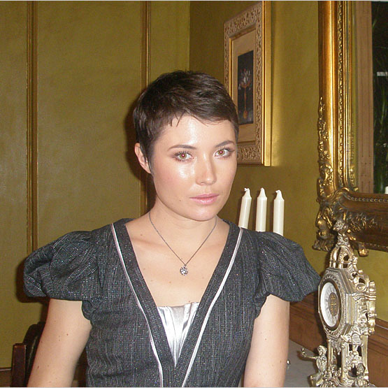 �������