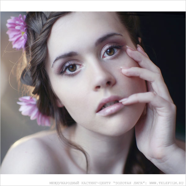 �������